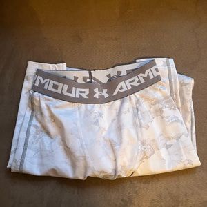 White camo Under Amour legging